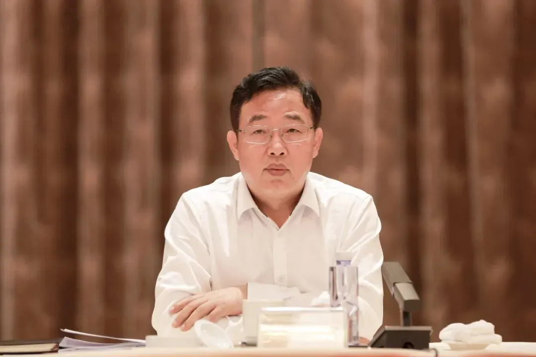 省旅游投资集团召开2024年半年度工作会议暨半年度安全生产工作会议