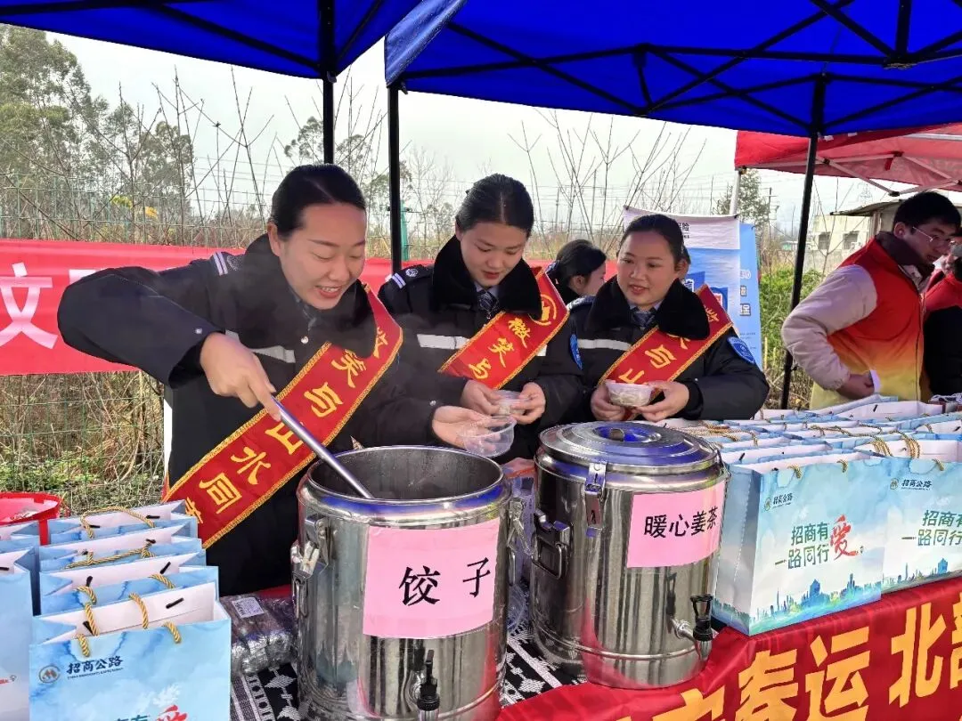 【网络中国节·春节】桂林华侨旅游经济区团工委:青春志愿暖春运 情满旅途迎新春
