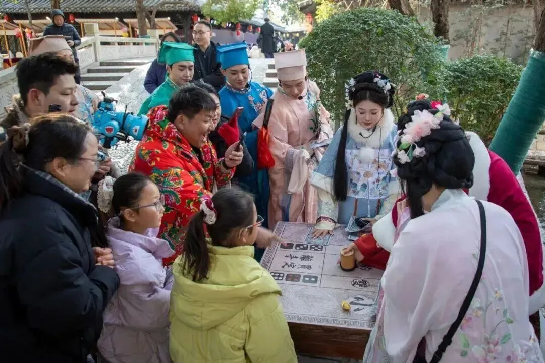 法报早新闻 | 山东重点景区大年初三实现营收近2亿元;山东将迎11级阵风!中央气象台继续发布双蓝色预警