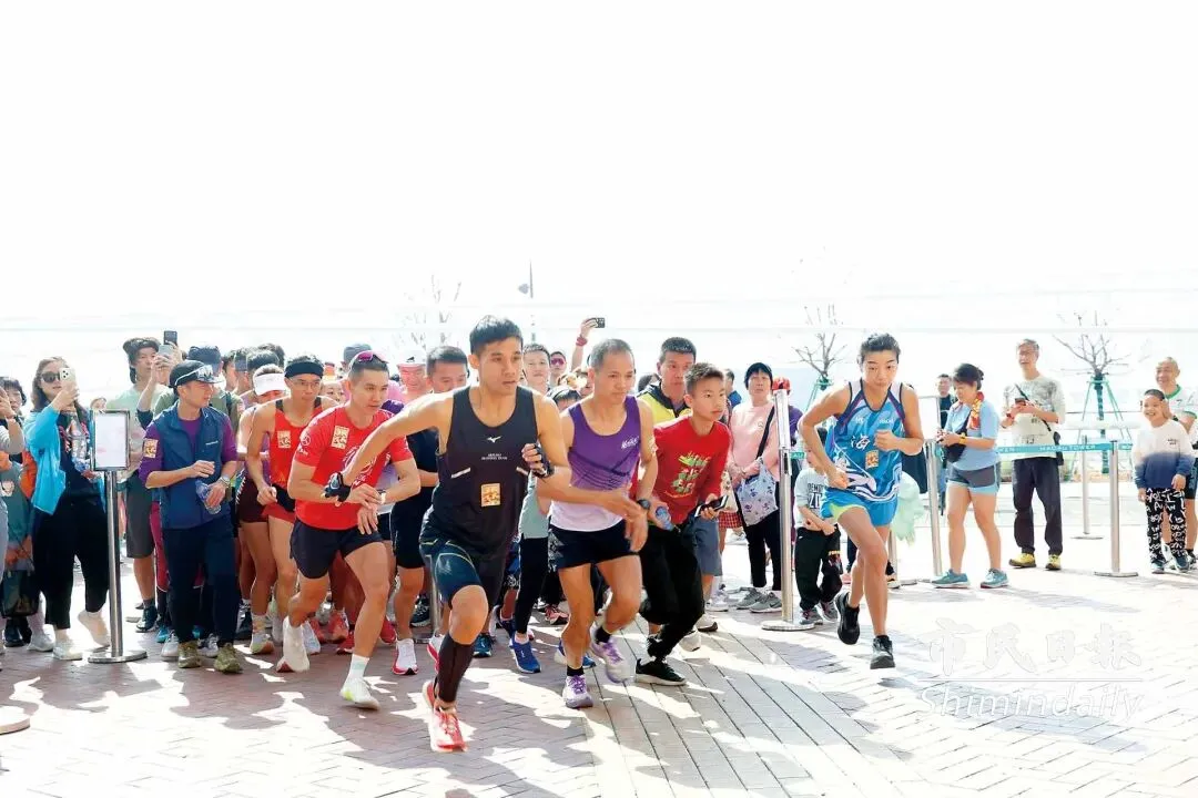 旅遊塔慈善登塔日二千人參與