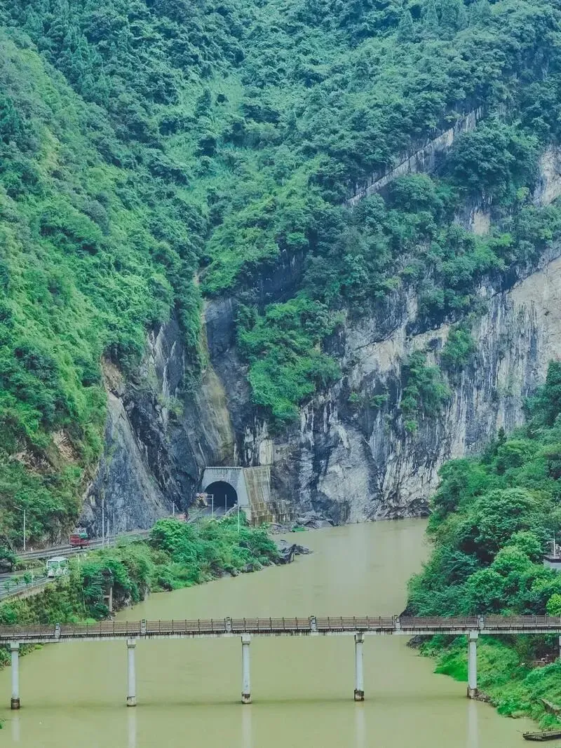 中国最美的六大旅游洞穴——雪玉洞