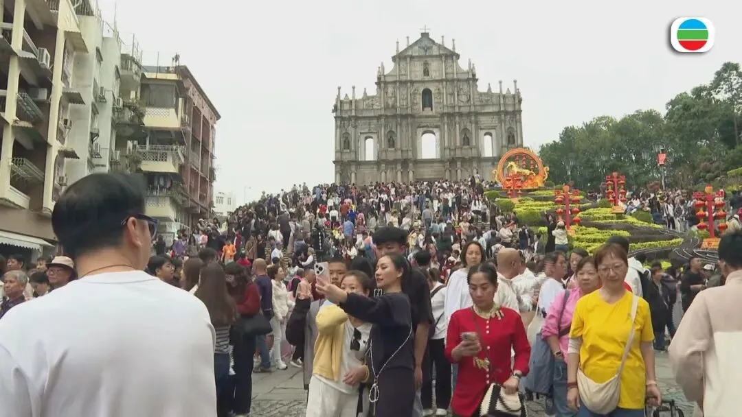 农历新年|澳门人流畅旺 旅游业界指新春假期酒店预订率逾九成