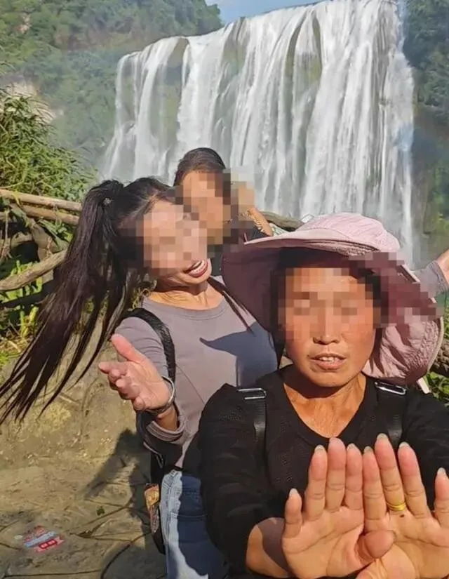 黄果树瀑布不让游客相机拍照,很多景区雁过拔毛,早已屡见不鲜