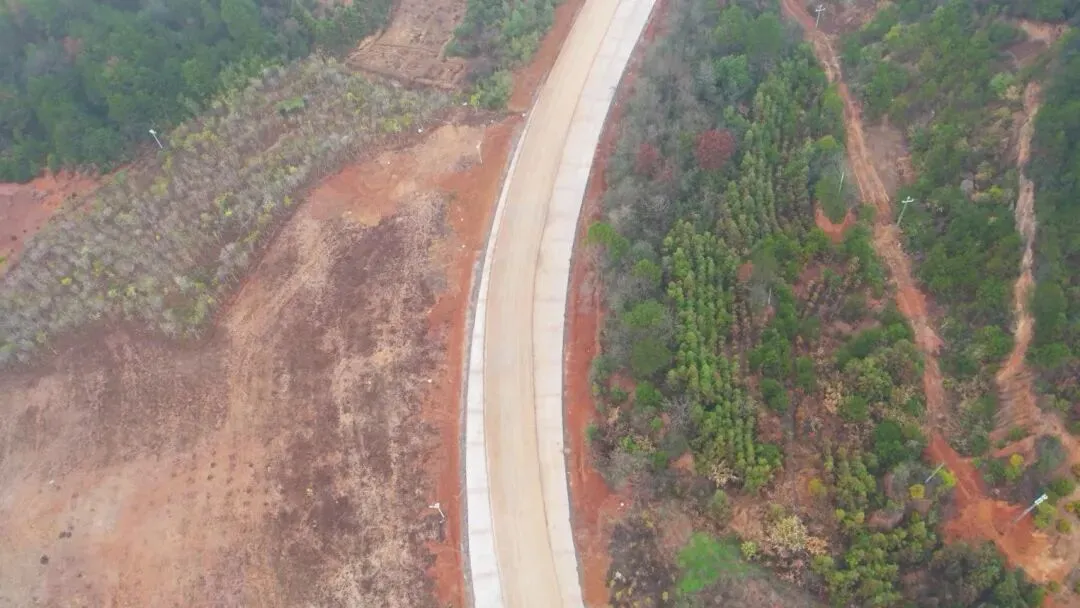 鹰潭这条旅游公路试通行!