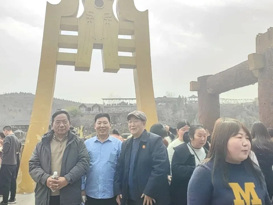 笔墨迎春万泉湖 旅游创客开新局 程银昌