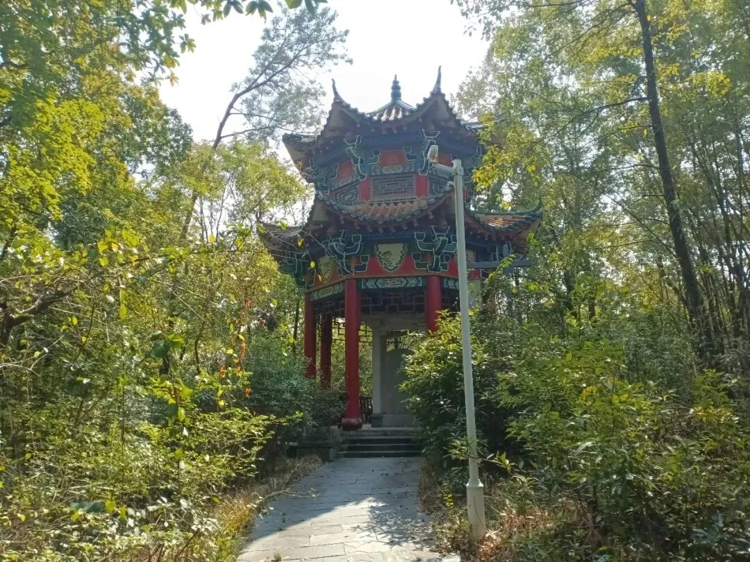 吉安的亭子:吉安县天祥景区内的“方饭亭”