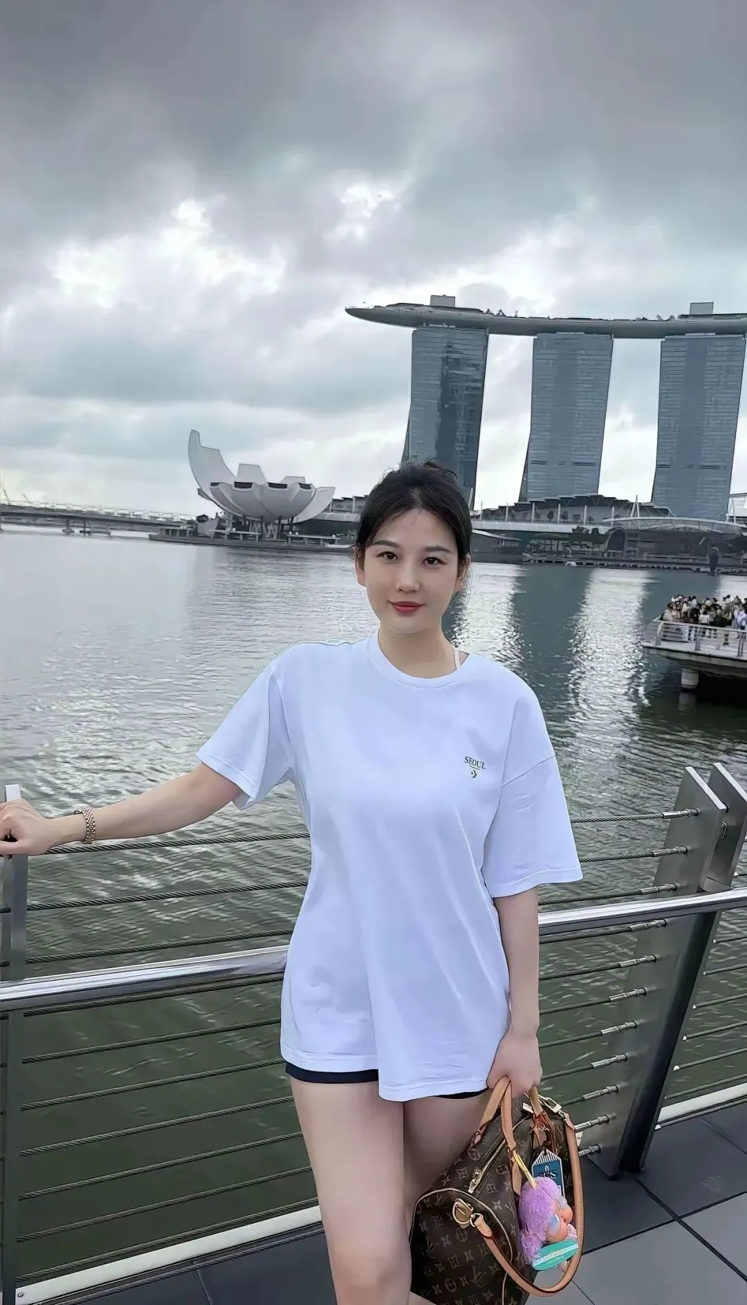 还是我们好,想旅游了,就找人