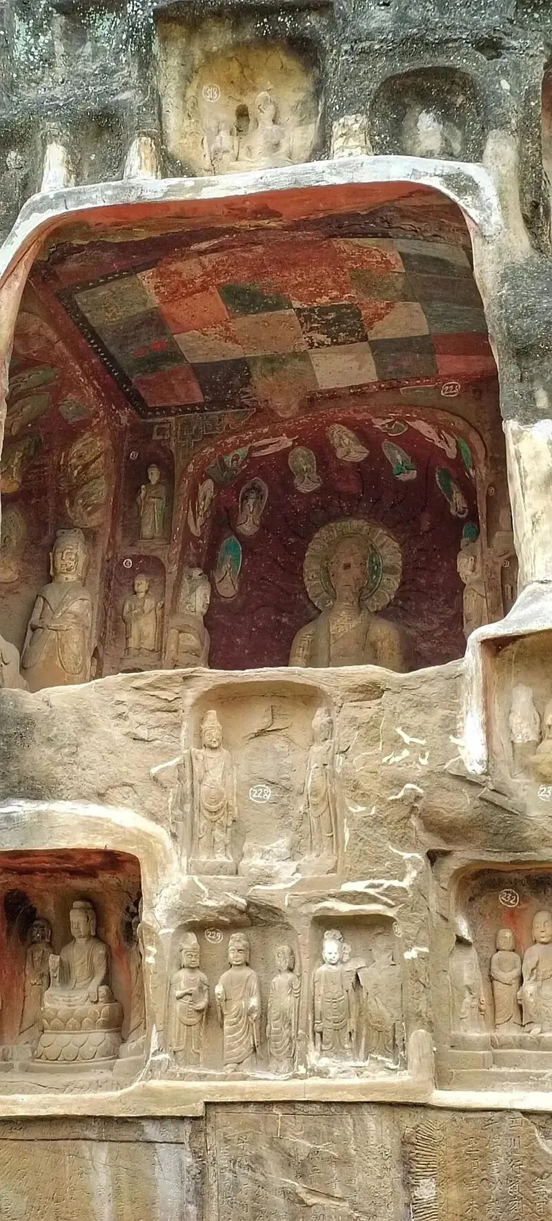 中国景区系列——广元千佛崖:嘉陵江畔的佛国画廊,蜀道线上的石窟明珠