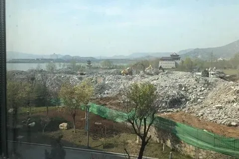 旅游区内千余套别墅被拆除,五证齐全