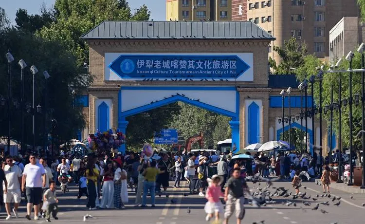 伊宁必去十大旅游景点,伊犁好玩的地方全在这里!