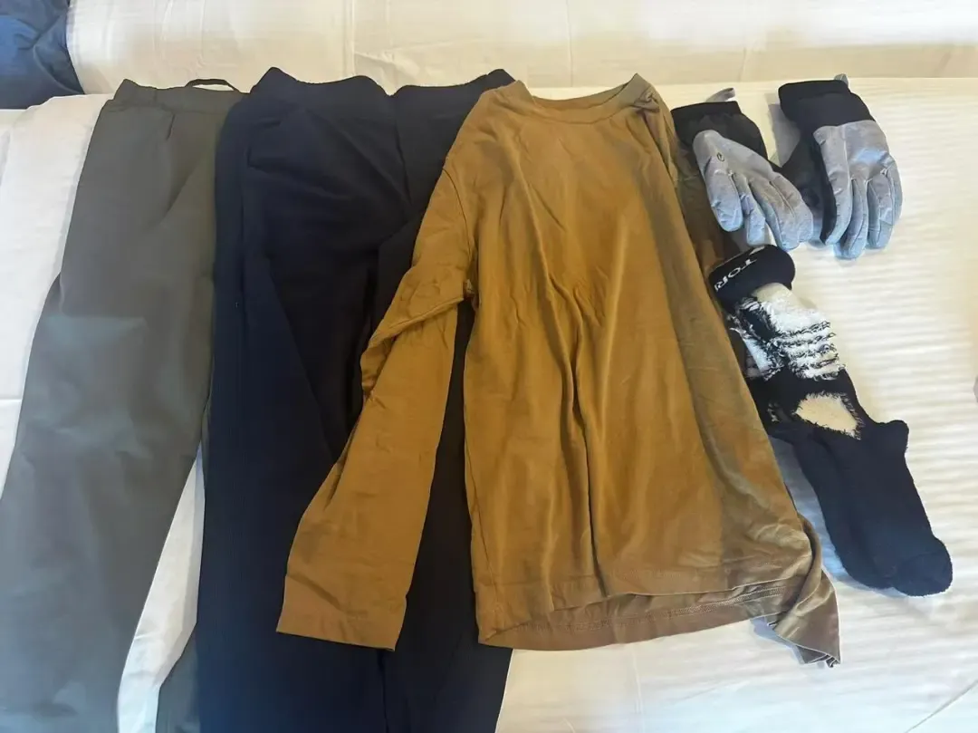 女子花10万去南极旅游却崩溃!刚下飞机行李就没了,衣物全靠借…