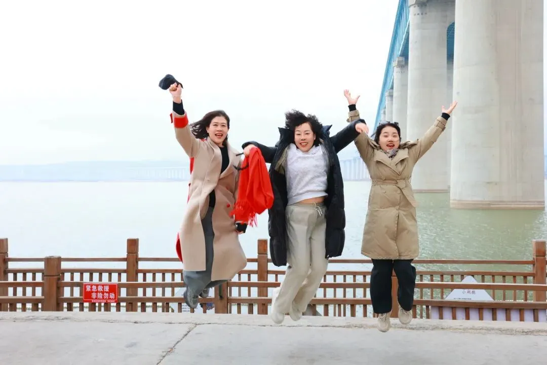 旅游搭子重不重要?30年老旅游人告诉你:找不对人,再美的风景都是遭罪!