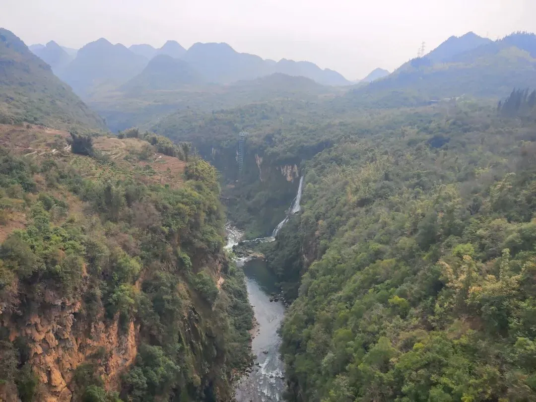 贵州省黔西南州兴义市:马岭河峡谷景区