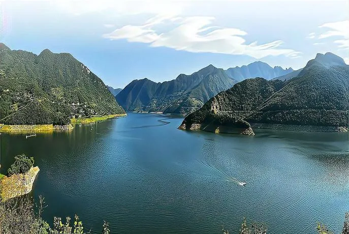 四川广元著名的旅游景点——白龙湖