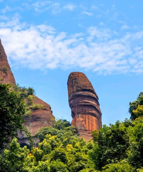 韶关著名的旅游景点——丹霞山