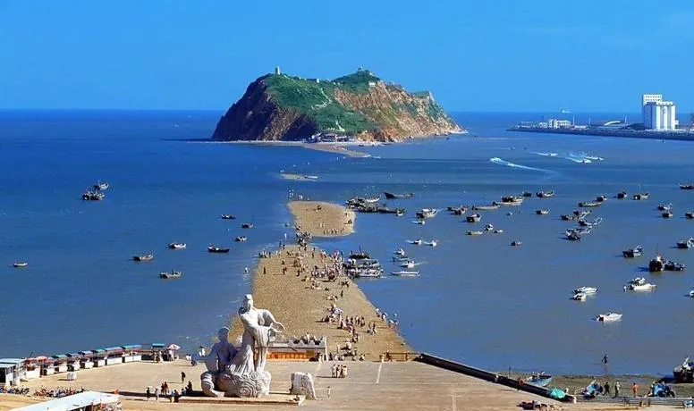 锦州著名的旅游景点——笔架山