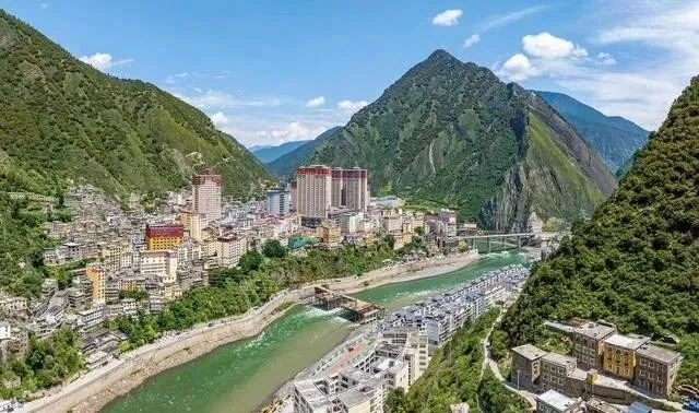 反向旅游目的地,中国很特殊的6个县城,一个比一个有趣