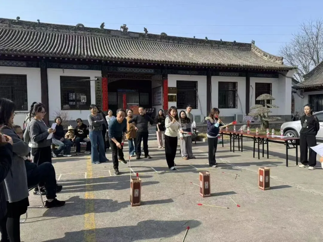 凝心聚力展风采 趣味运动强体魄——南山景区服务中心举办干部职工趣味运动会