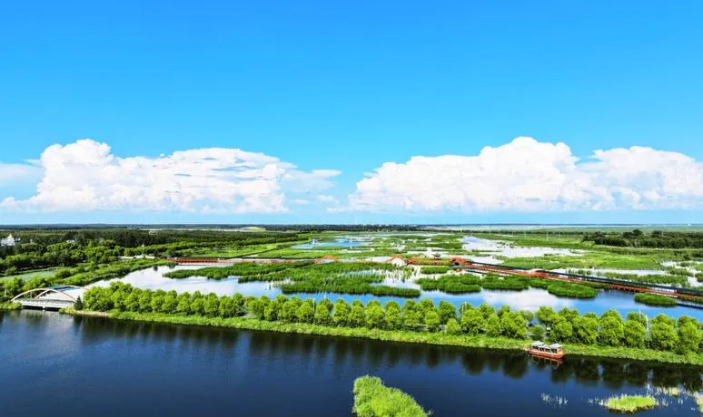 白城著名的旅游景点——莫莫格湿地
