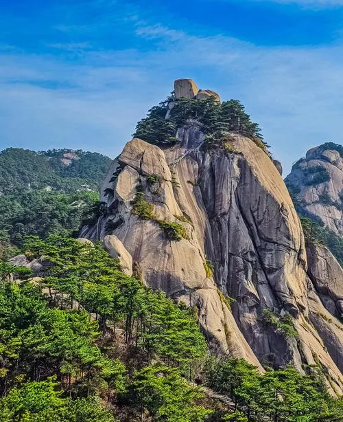 安庆著名的旅游景点——天柱山