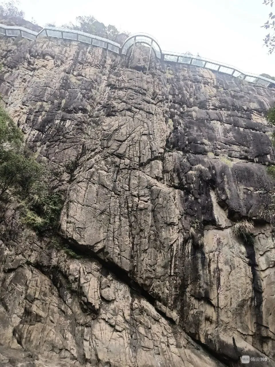 天台知名景区妇女节免票!社友:网红打卡瀑布,一点水都没有