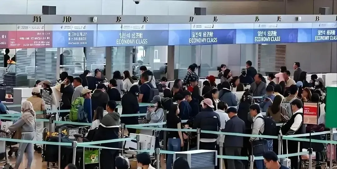 韩国人来中国旅游,已经吃不了兜着走了,网友:小料台都是盛宴