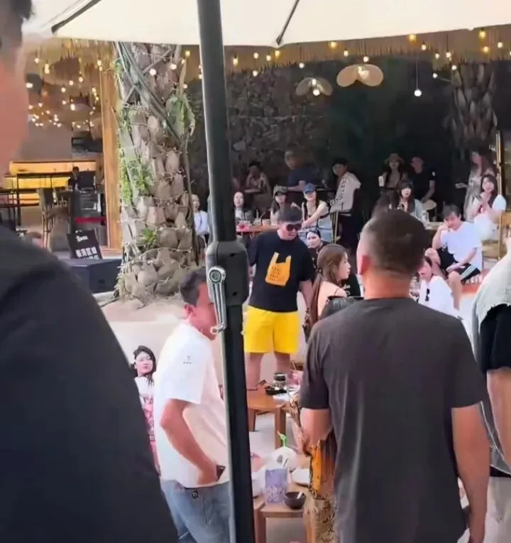 游客遭明星录制综艺被清场后续,景区回应:没清场只录了一小会