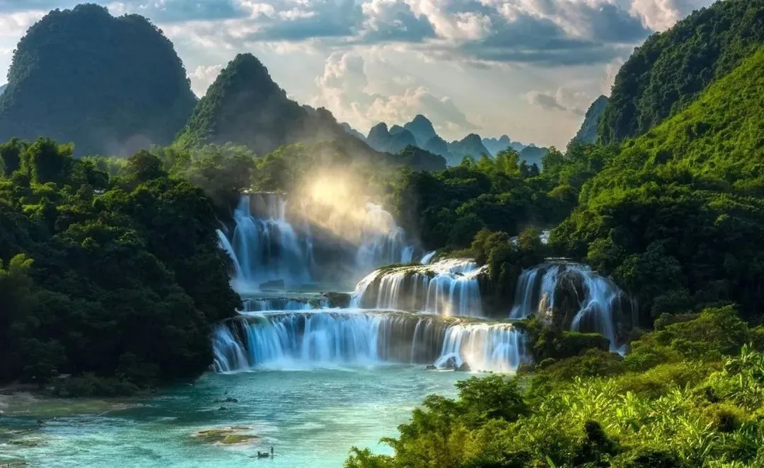 旅游景点推荐:小众旅行地推荐,这座小城才是真正的世外仙境!