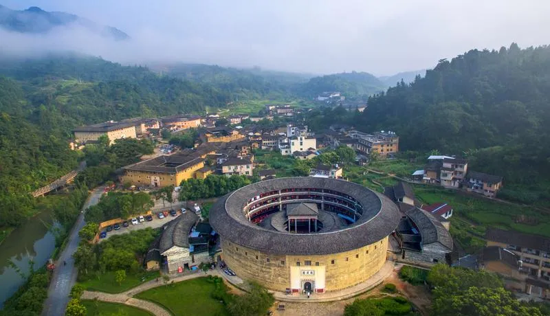 龙岩著名的旅游景点——永定土楼