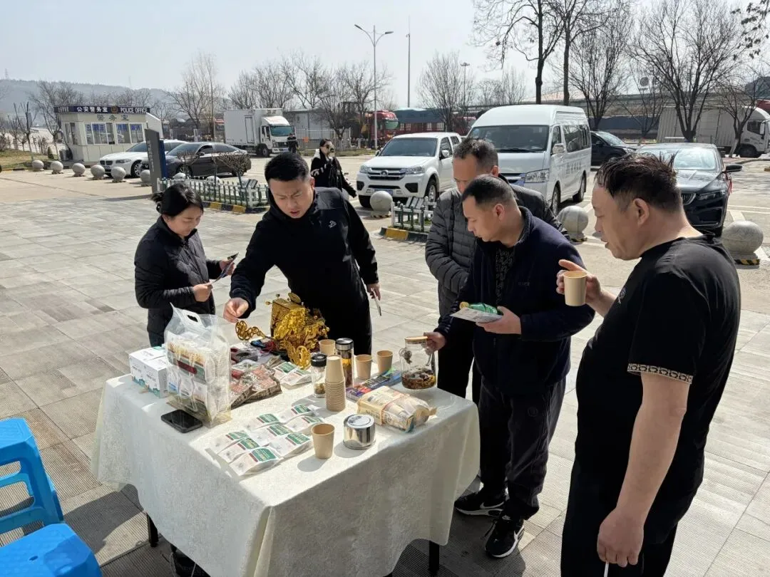 让“路途”变“旅途” —崆峒山景区赴周边高速公路服务区开展春季营销宣传活动