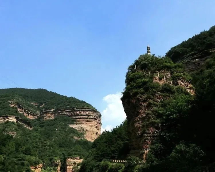 重磅消息️黄崖洞景区针对山西省内游客免门票️