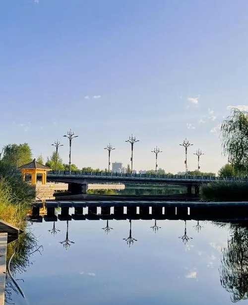 五家渠著名的旅游景点——人民公园