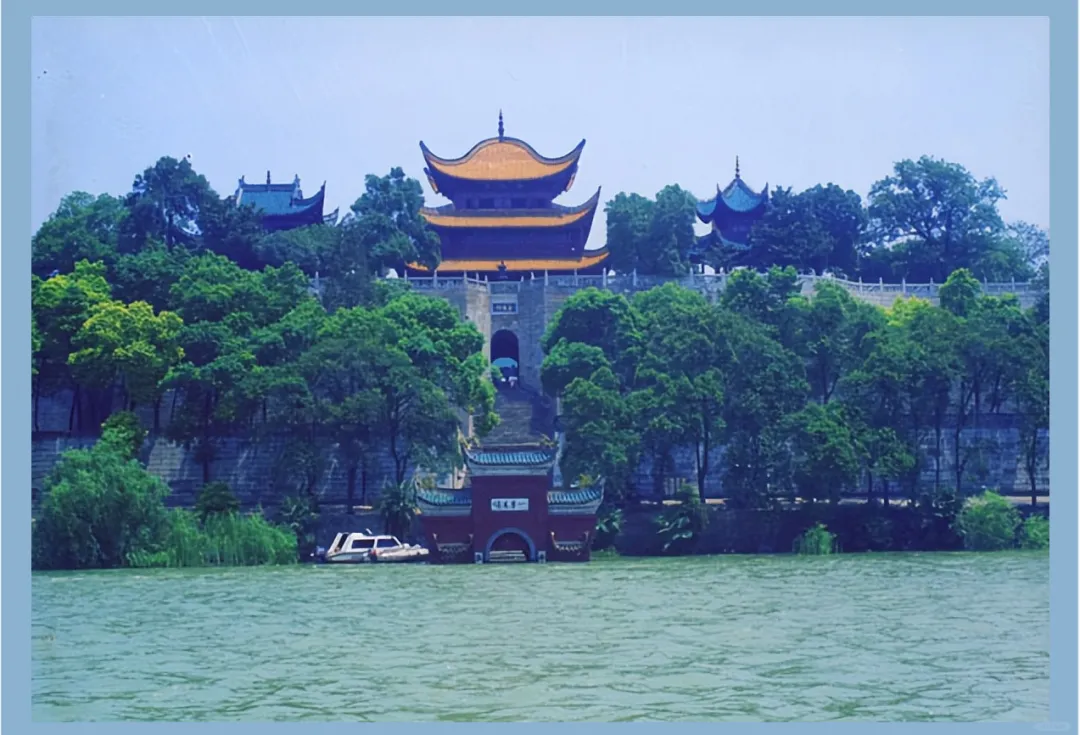 【中国旅游百强区2025】湖南岳阳市岳阳楼区:全域文旅融合发展,成功跻身百强区榜