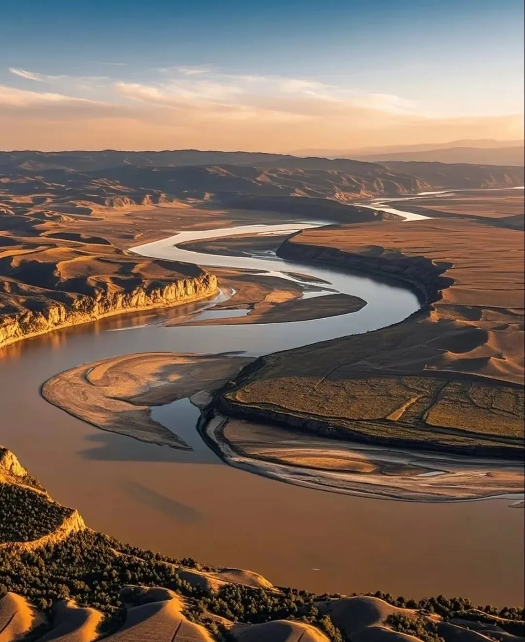 自驾游3年,为何总在4月出行?这3大旅游线路,人间值得!