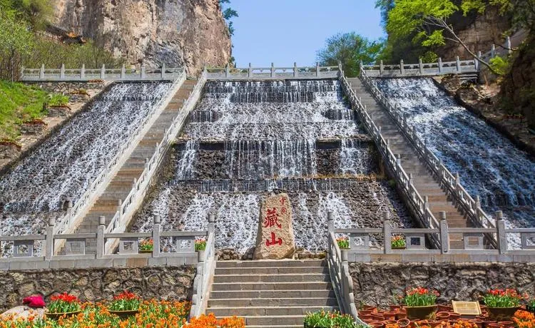 阳泉著名的旅游景点——藏山景区