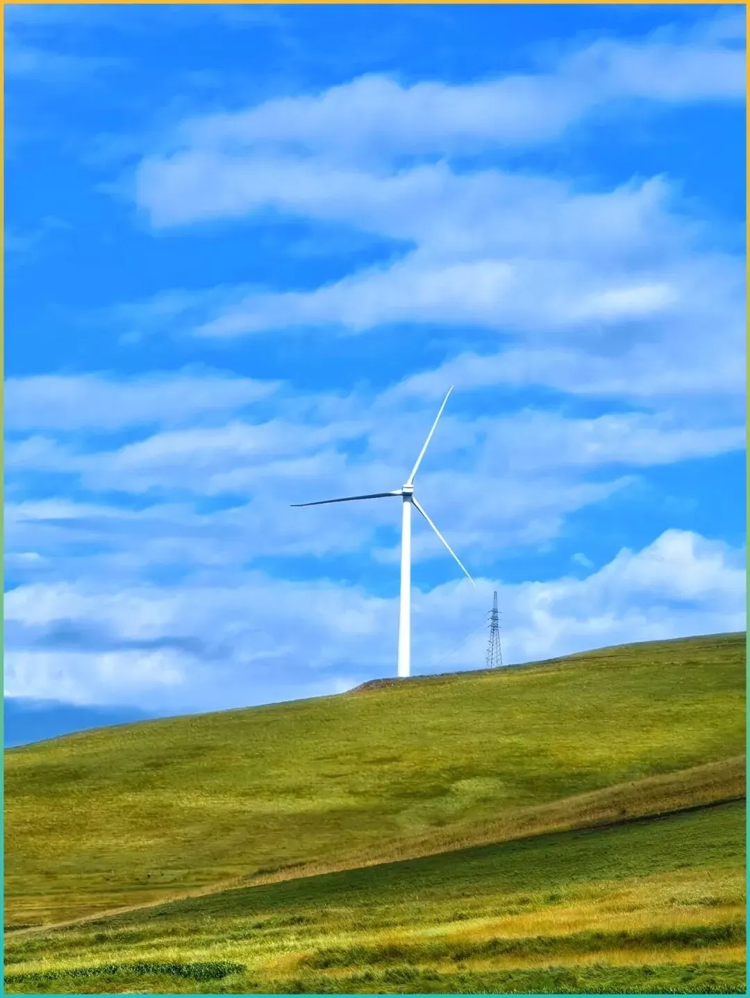 内蒙古的这处春日宝藏景点,风景秀丽,似人间仙境,堪称北方草原的天花板!