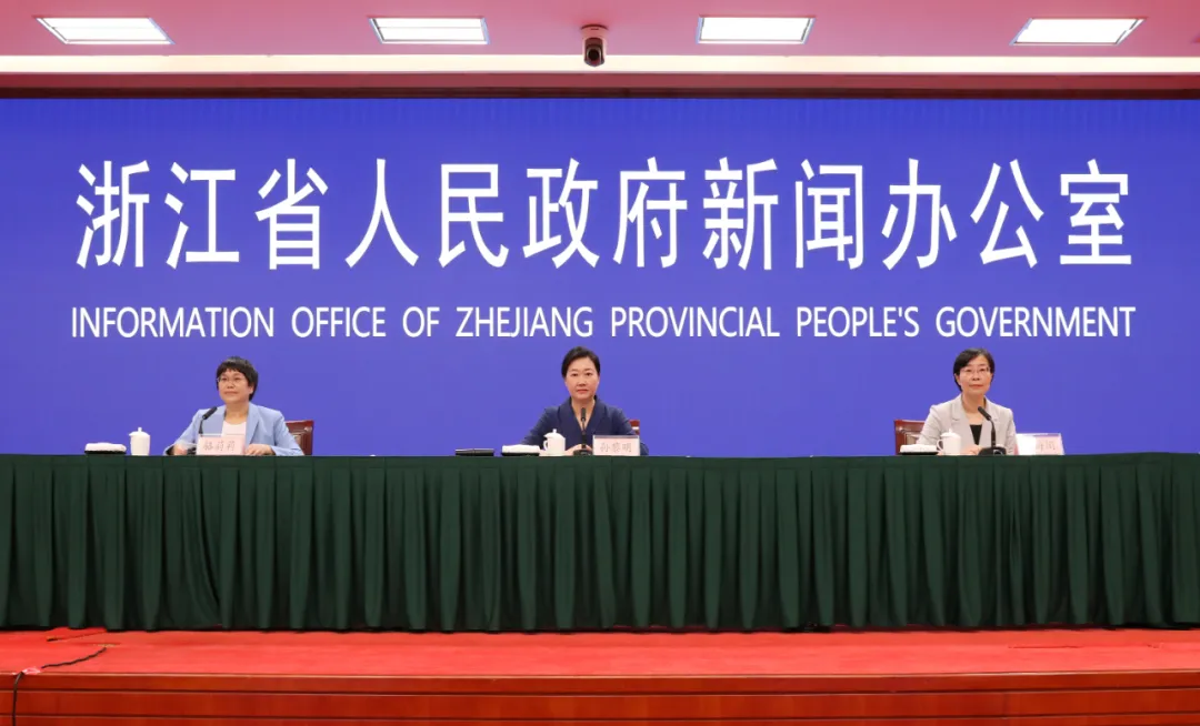 累计报告56+545;浙江两地暂停跨省旅游业务