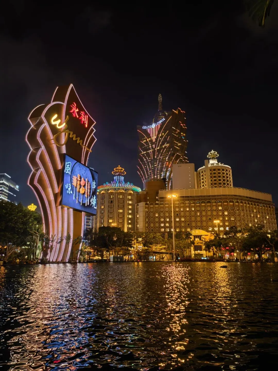 澳门坐飞机,水疗探店行程规划和过夜,如何安排?