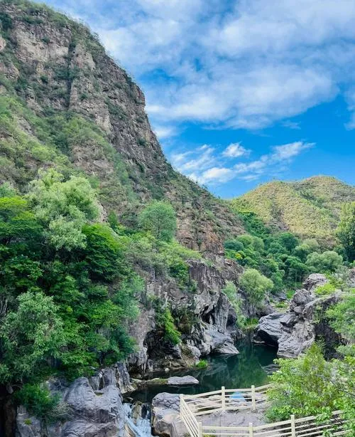 北京延庆区旅游攻略必去十大景点推荐,一日游好玩的地方全在这里!