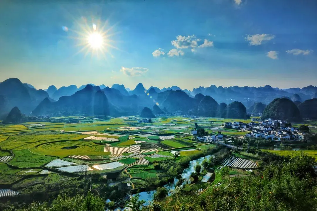 贵州黔西南旅游攻略:跟随徐霞客的脚步,穿越地球最美伤痕,邂逅西南最奇峰林,来黔西南,解锁世界第一高桥与天下第一奇峰!