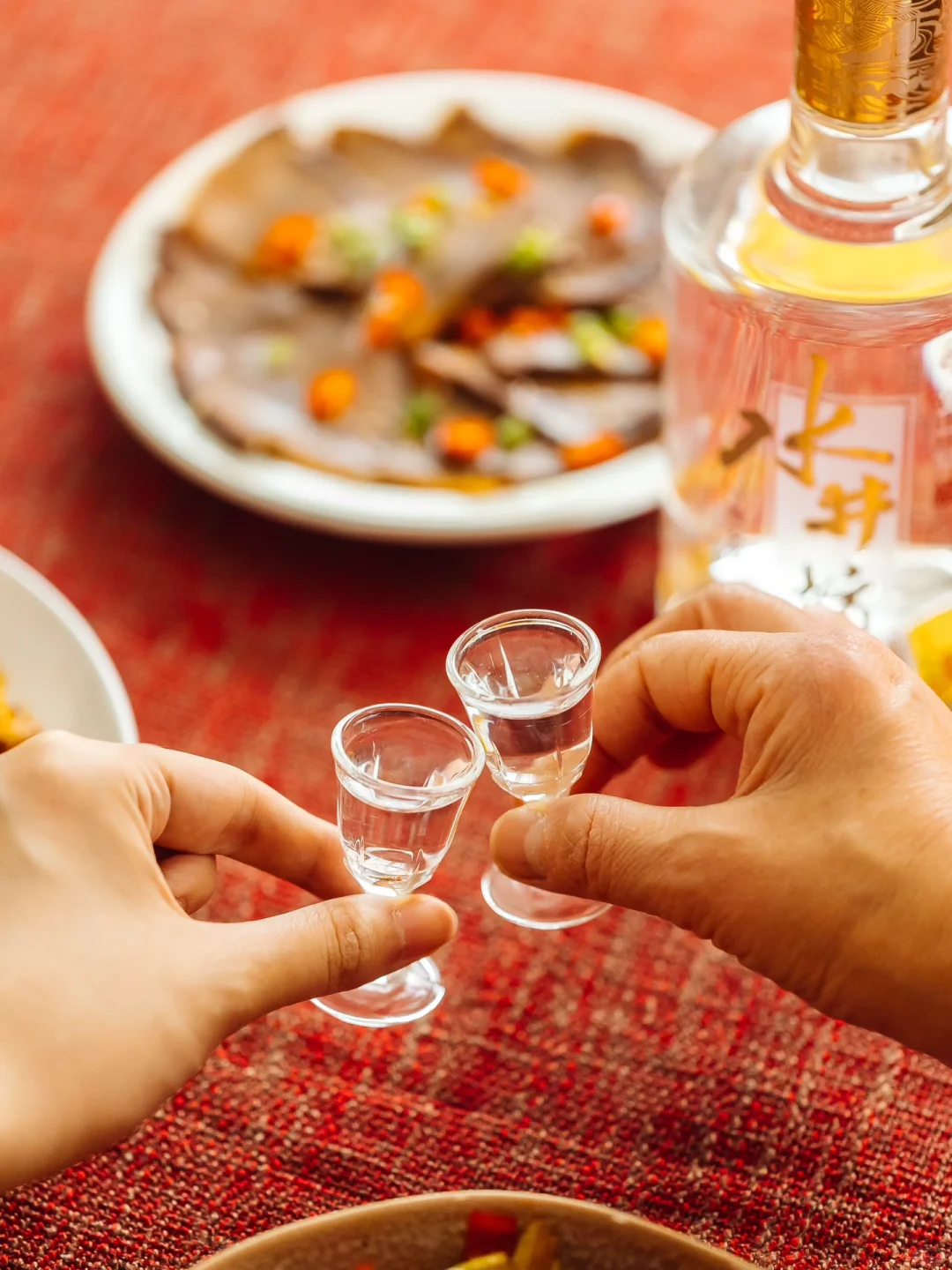 ?中式仪式感｜酒在杯中，润在心底。?