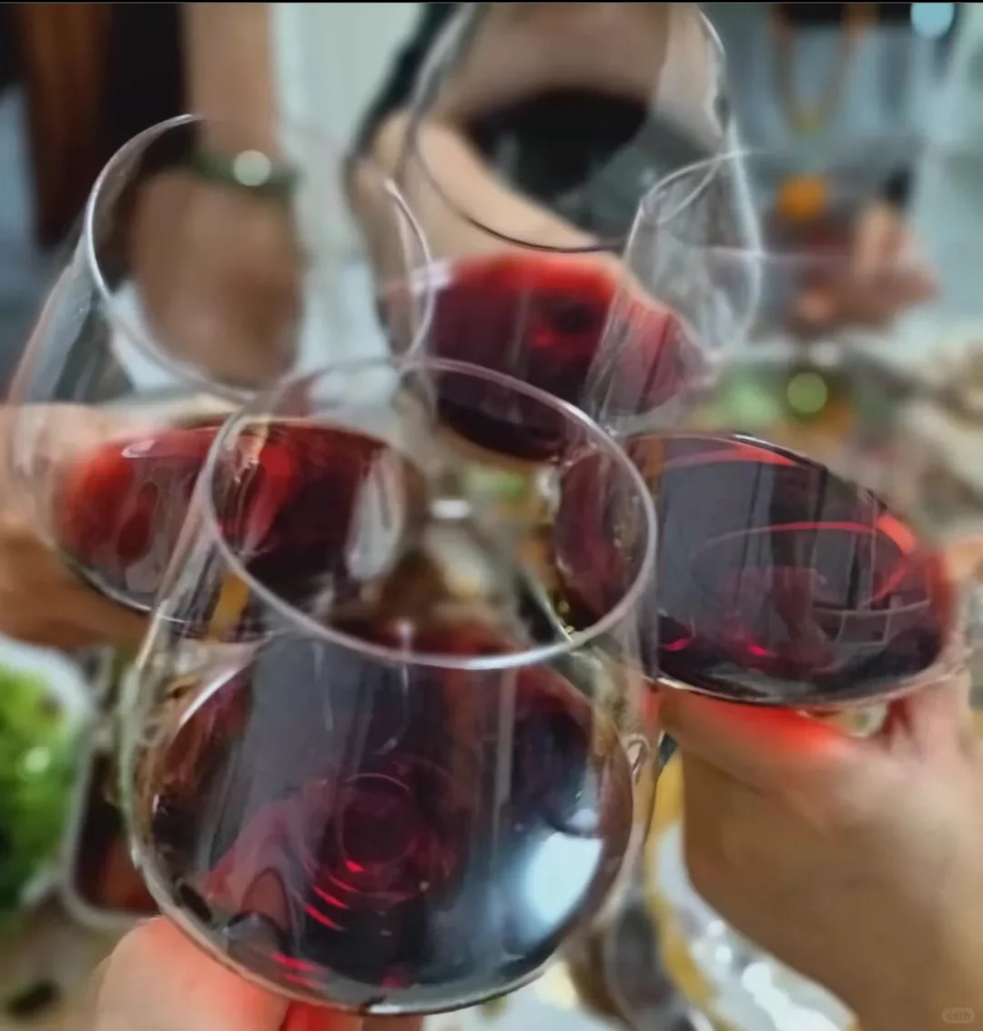 农家自酿的葡萄酒哦