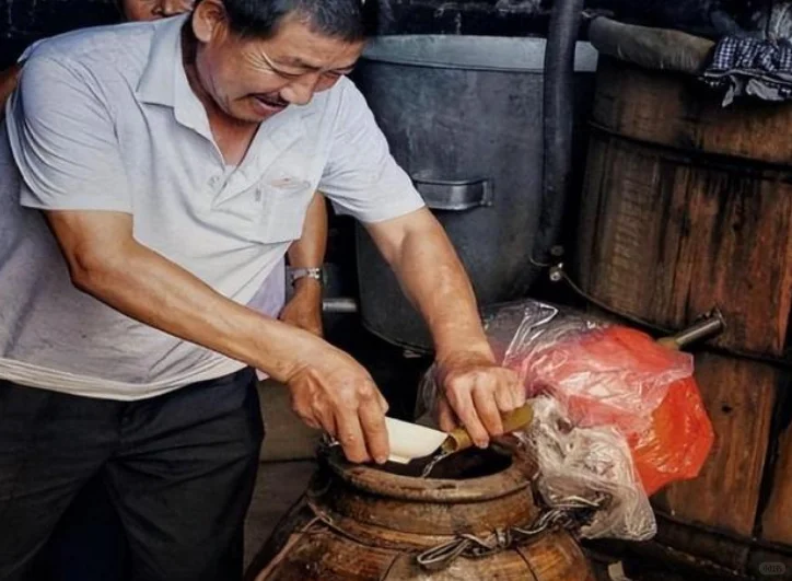 上海烟酒店老板透露真相。