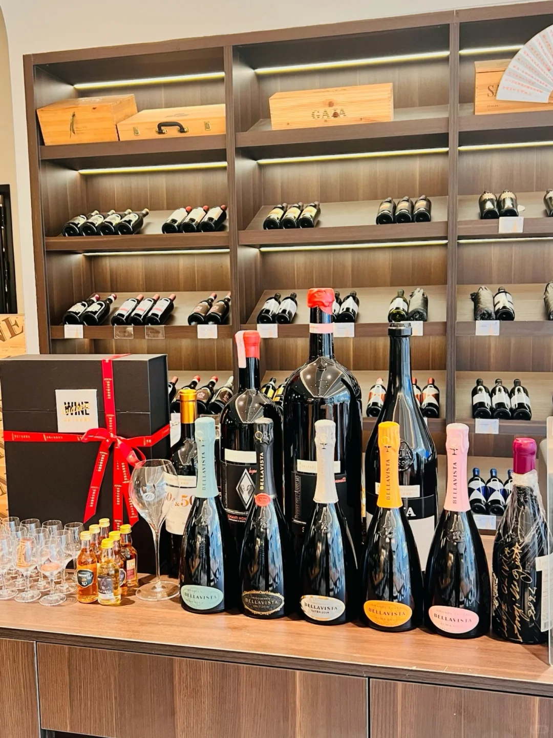 武汉招聘｜招聘店员｜葡萄酒酒窖招聘