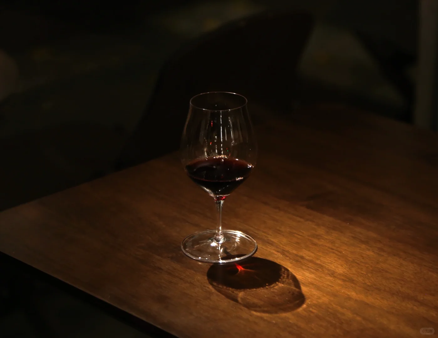 小小的便携葡萄酒自在杯,容量只有300多ml