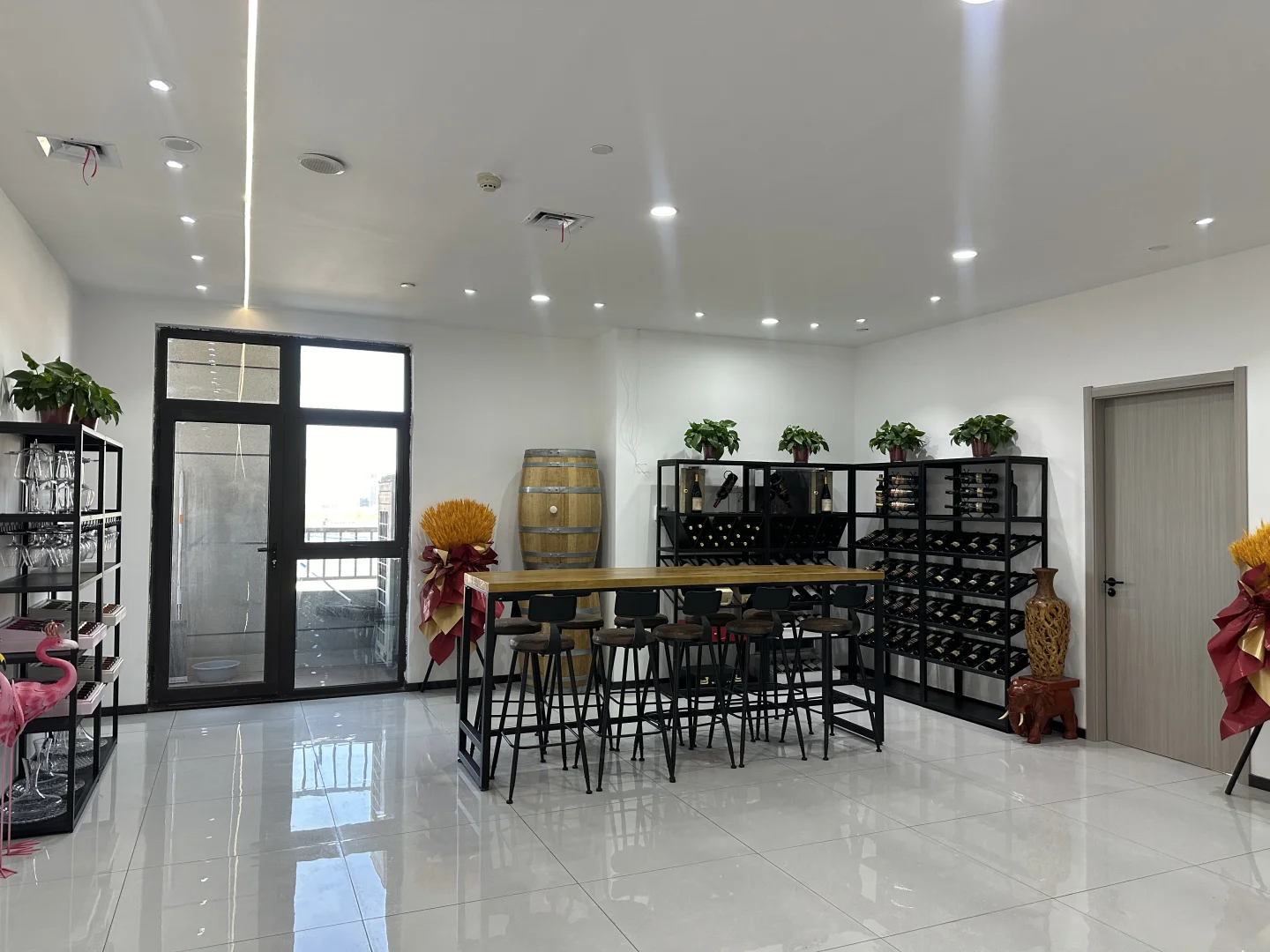 红酒公司 ?招红酒销售！平时会旅销和会销