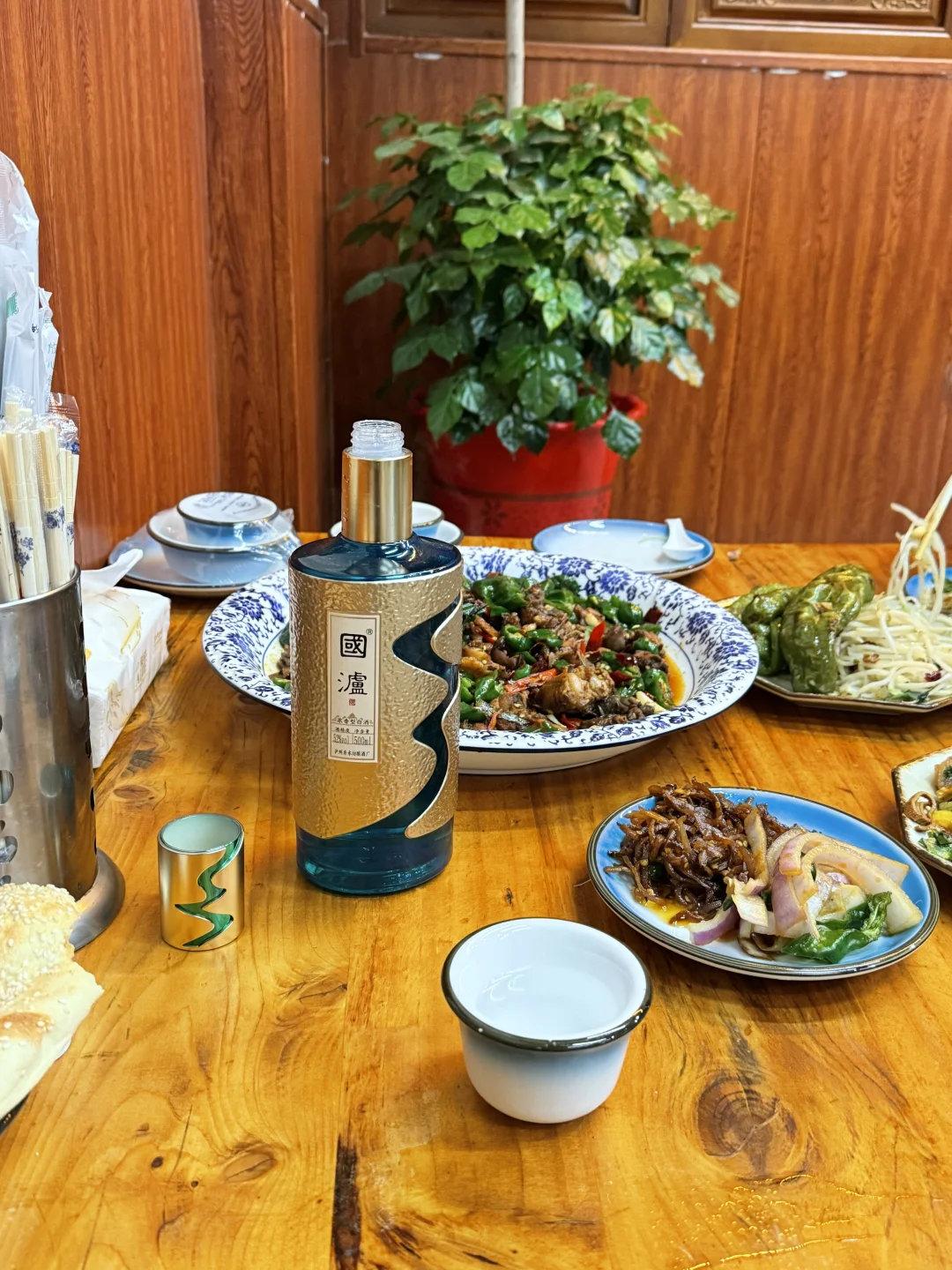 这款白酒入口的一瞬间我就被拿捏了
