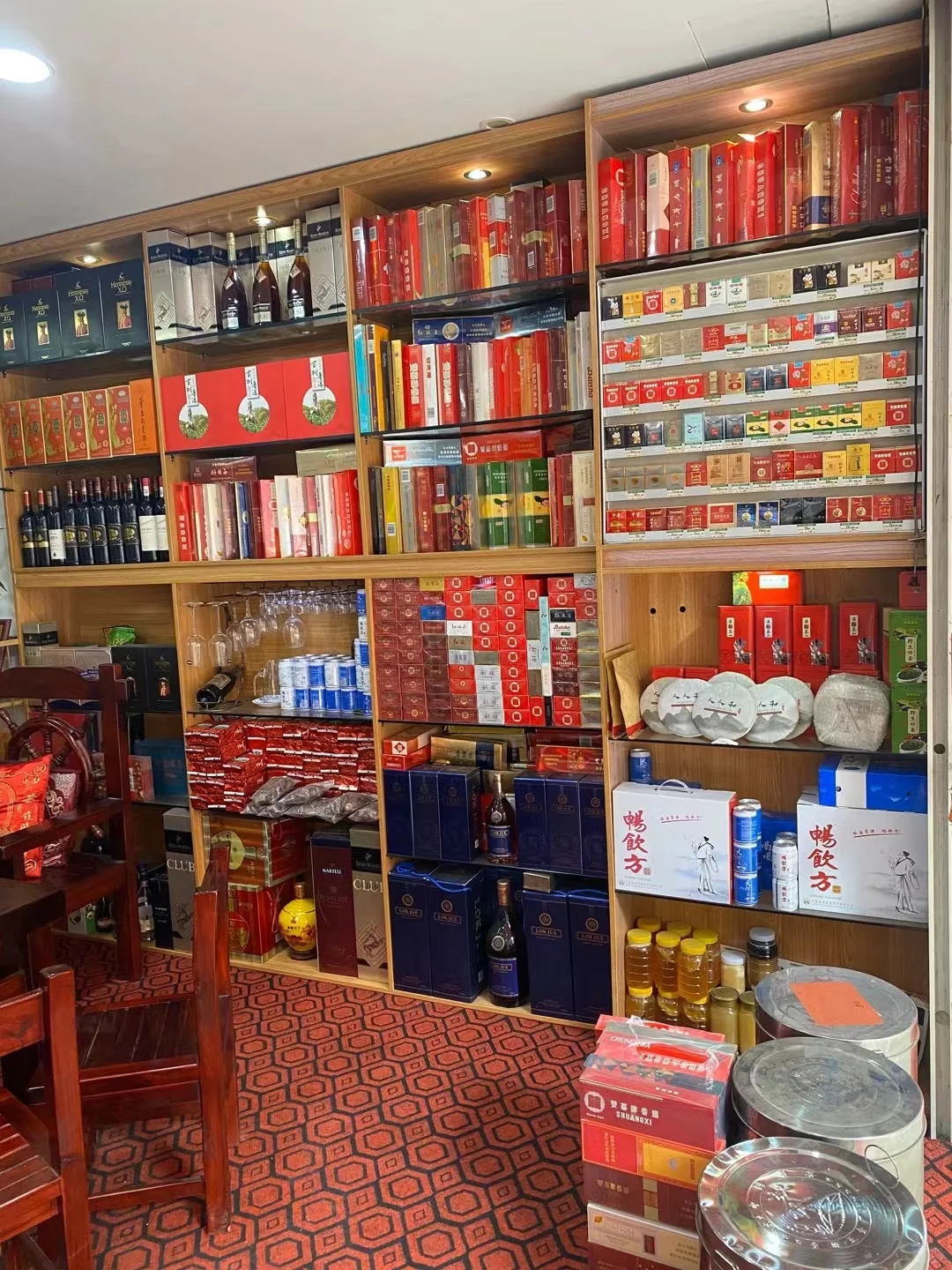 天呐，烟酒店到底是靠啥赚钱？