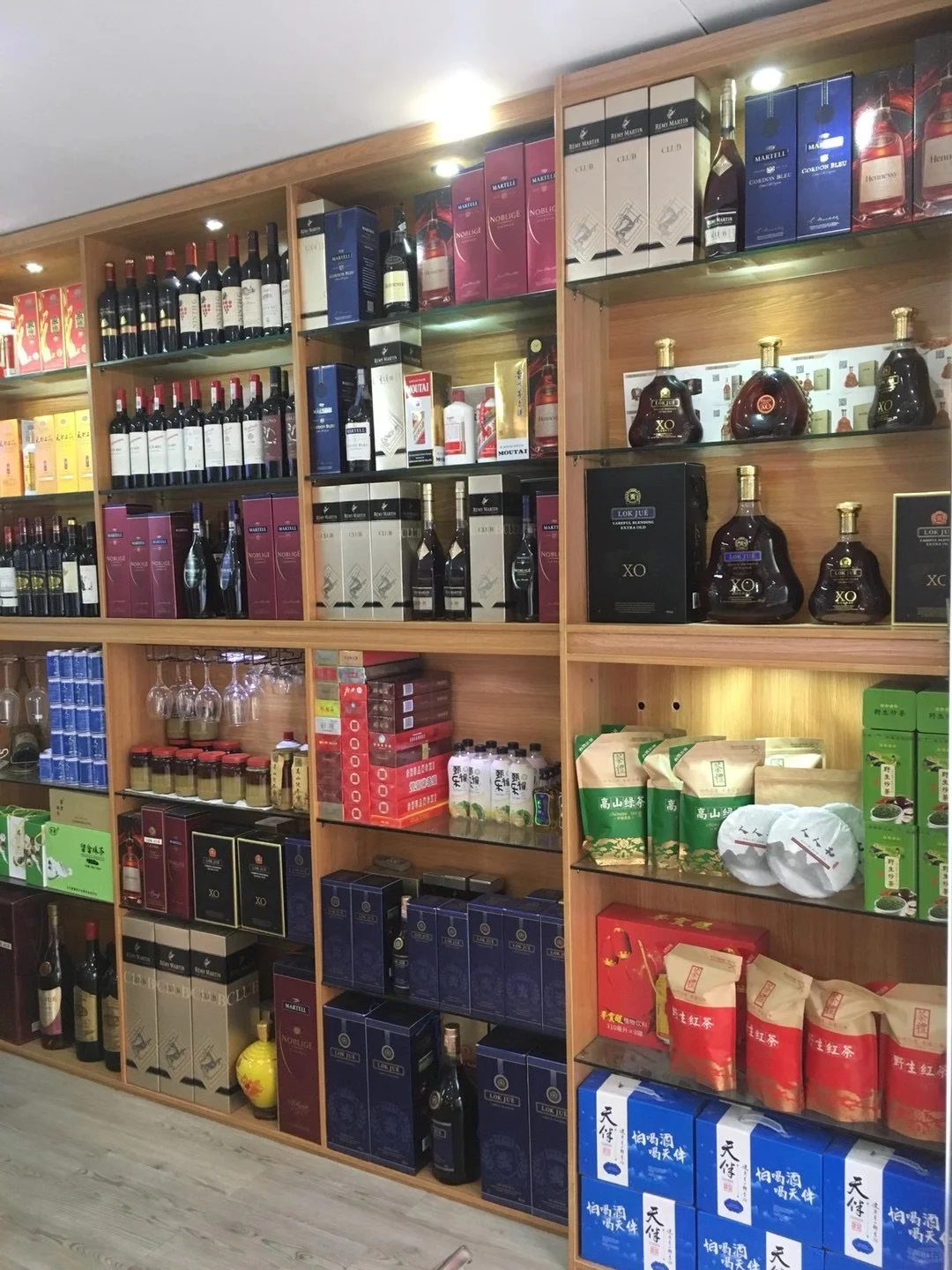 天呐，烟酒店到底是靠啥赚钱？