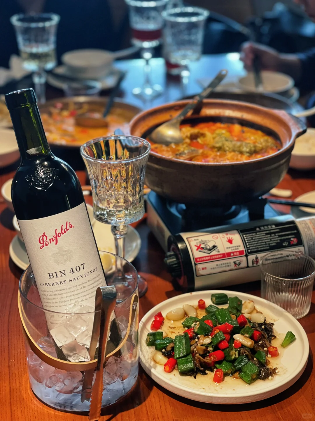 偶尔喝酒，经常偶尔?